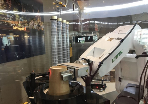 您见过装备上银微型导轨的咖啡机器人吗？